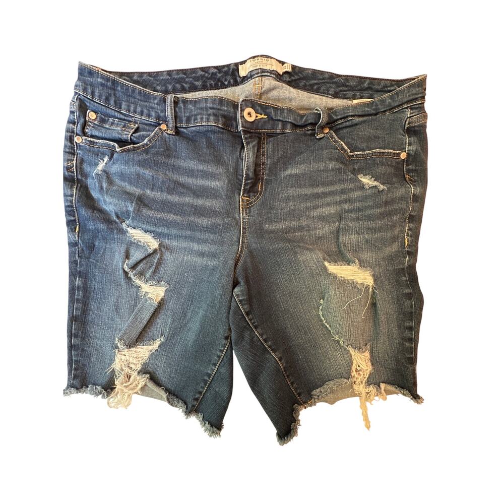 Torrid Distressed Denim Shorts Size 22 Plus Size Frayed Hem Jeans